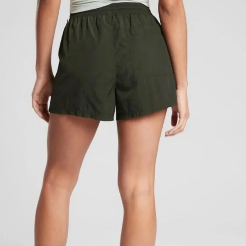 Athleta Green Olive Expedition Hiking Size 8